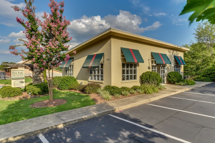 More Photos Of 100 Edgewood Ave, Landrum Medical For Sale