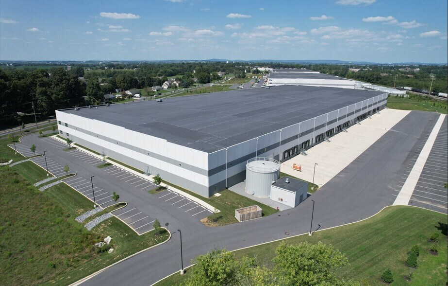 More Photos Of 791 Stony Battery Rd, Landisville Warehouse For Lease