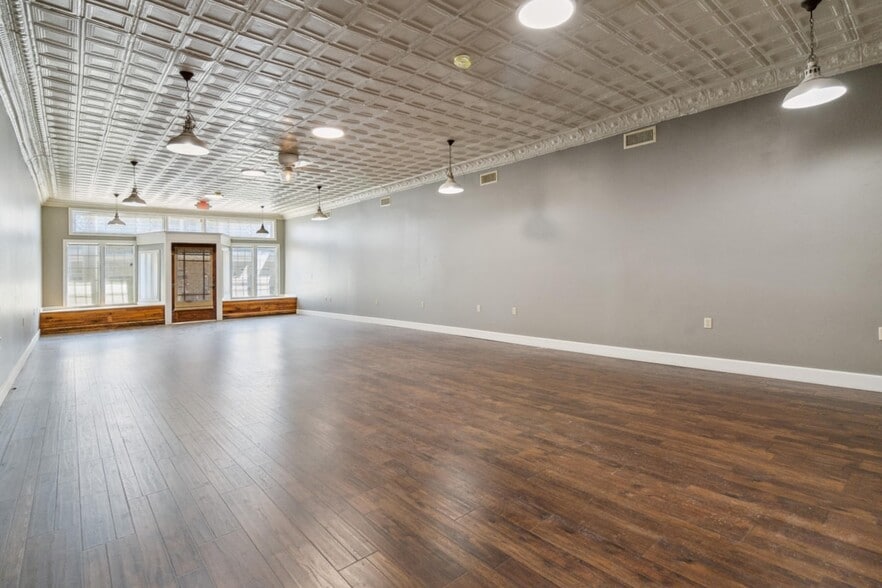 More Photos Of 1823 S Main St, Corbin Storefront Retail Office For Sale