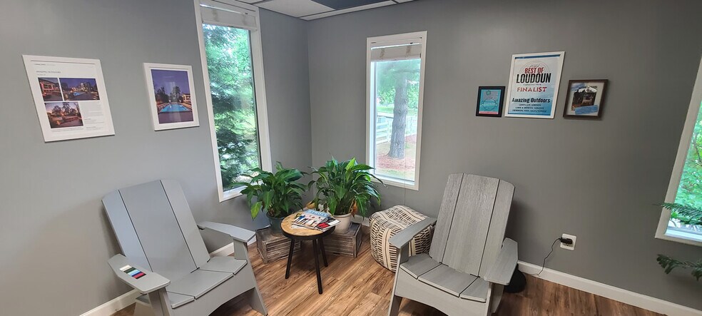 More Photos Of 310 N 21st St, Purcellville Manufacturing For Lease