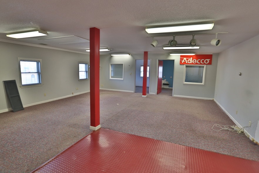 More Photos Of 77 State Rd, Dartmouth Office For Lease