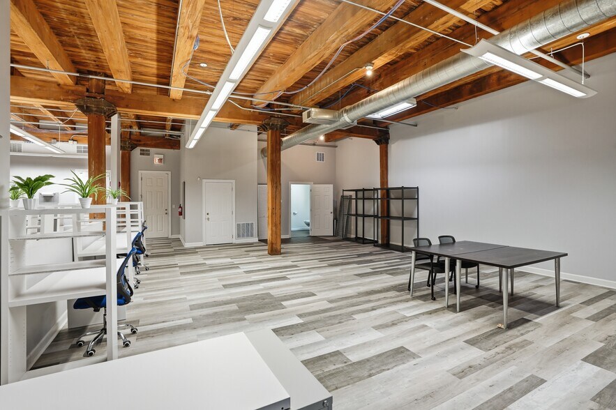 More Photos Of , Chicago Office For Sale