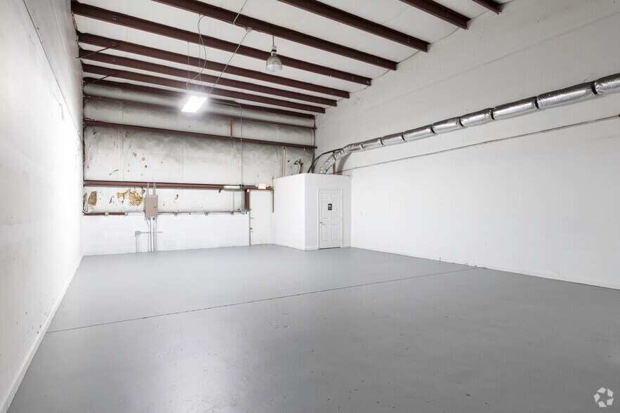 More Photos Of 805 33rd Ct SW, Vero Beach Unknown For Lease