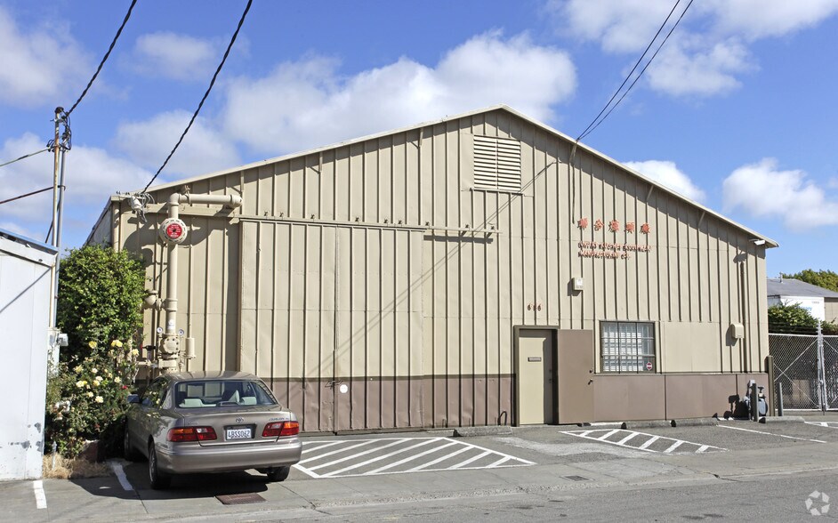 More Photos Of 616 McClary Ave, Oakland Manufacturing For Sale