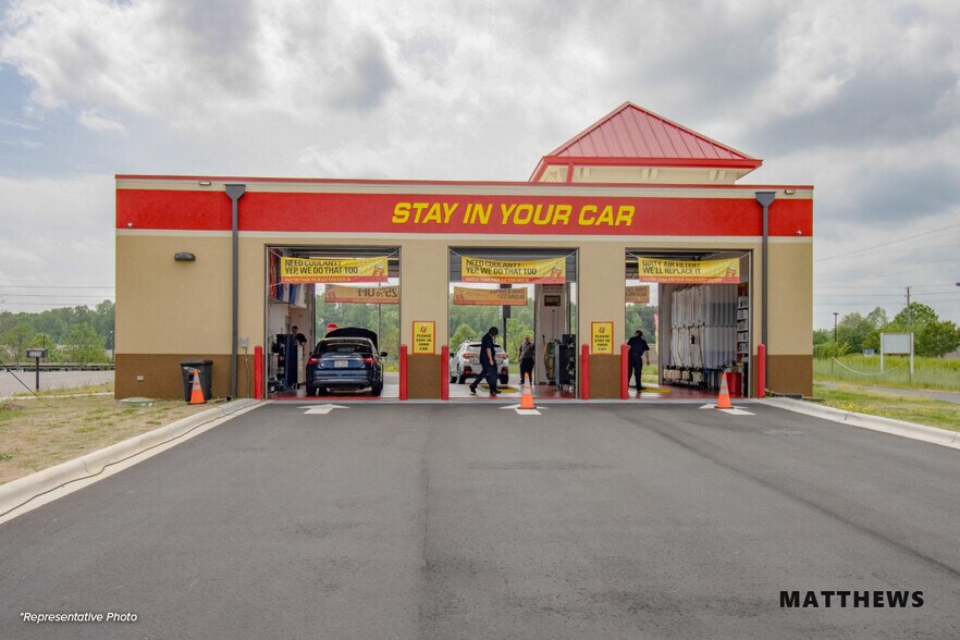 Primary Photo Of 7423 Oswego Rd, Liverpool General Retail For Sale