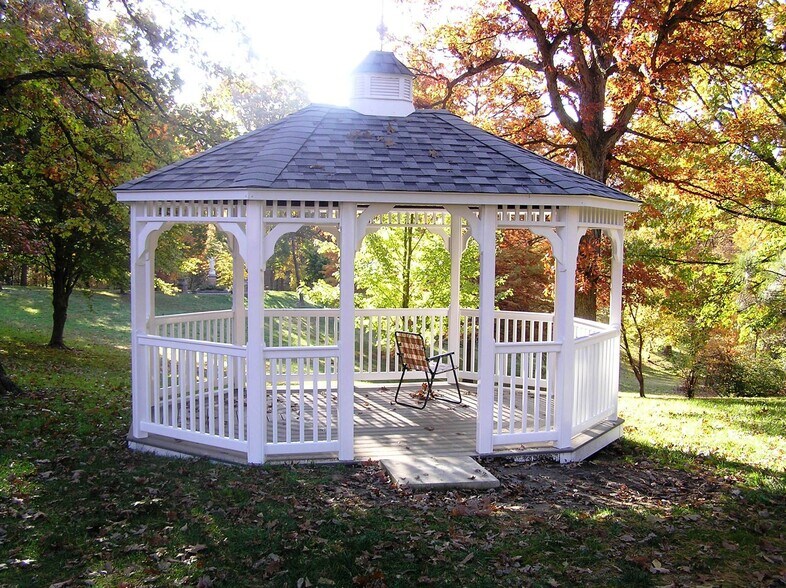 More Photos Of 700 N 66th St, Belleville Religious Facility For Sale