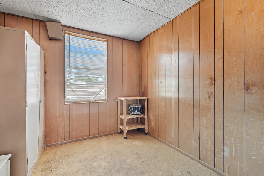 More Photos Of 1510 Portland Ave, Abilene Lodge Meeting Hall For Sale
