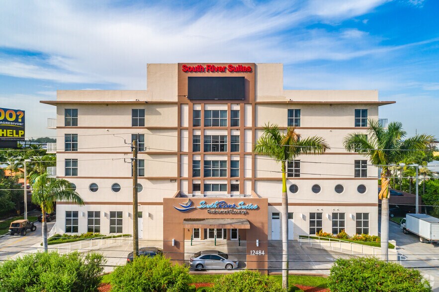 More Photos Of 12484 NW South River Dr, Medley Hotel For Lease