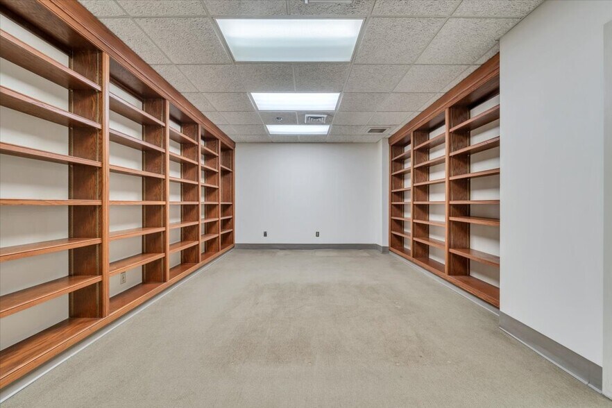 More Photos Of 202-204 S Jefferson St SE, Roanoke Office For Sale
