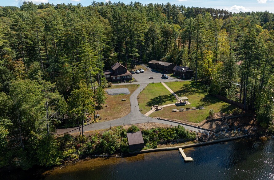 More Photos Of 365 E River Dr, Lake Luzerne Hotel For Sale