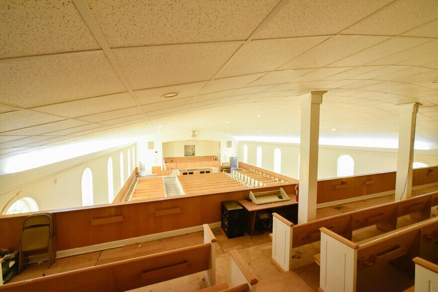 More Photos Of 3901 Raeford Rd, Fayetteville Religious Facility For Lease