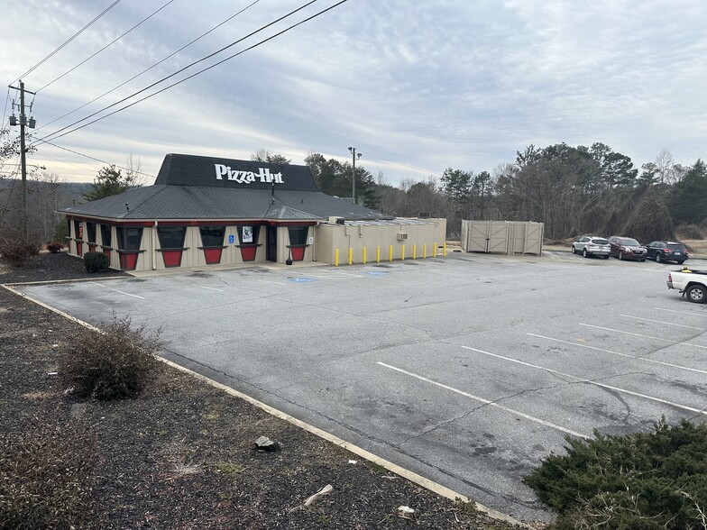 More Photos Of 1352 S Chestatee, Dahlonega Storefront For Sale