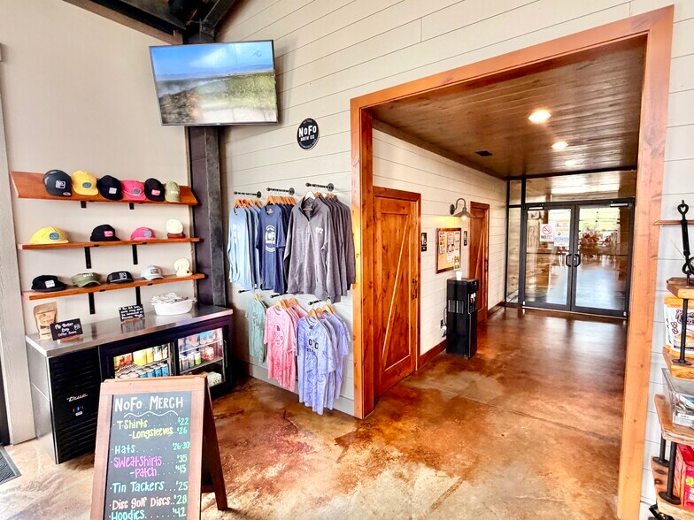 More Photos Of 1939 Helen Hwy, Cleveland General Retail For Sale