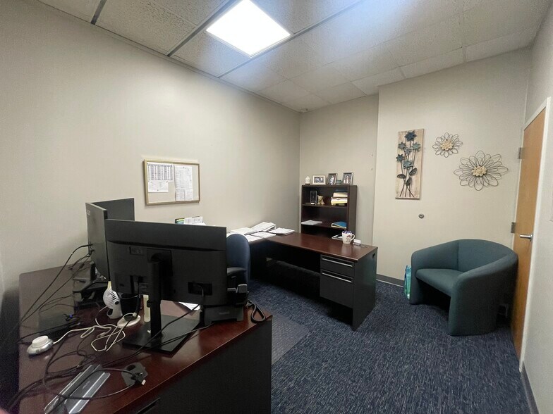 More Photos Of 3107 Beale Ave, Altoona Office For Sale
