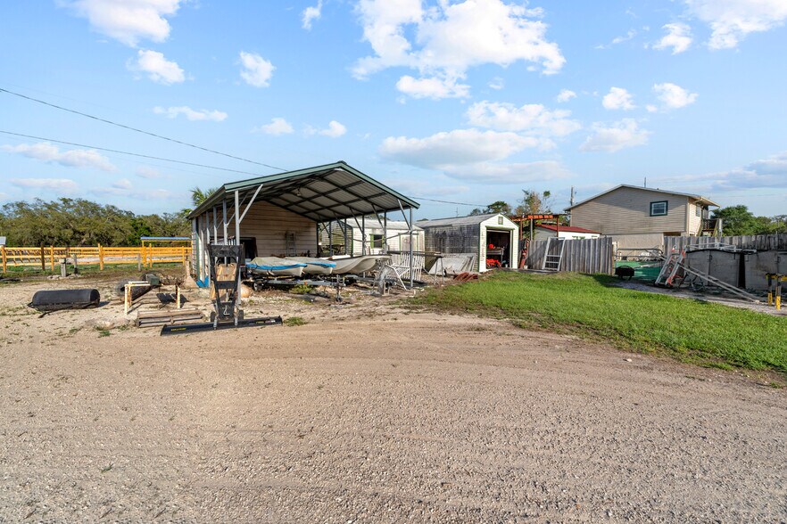 More Photos Of 7705 Gardner Rd, Tampa Specialty For Sale