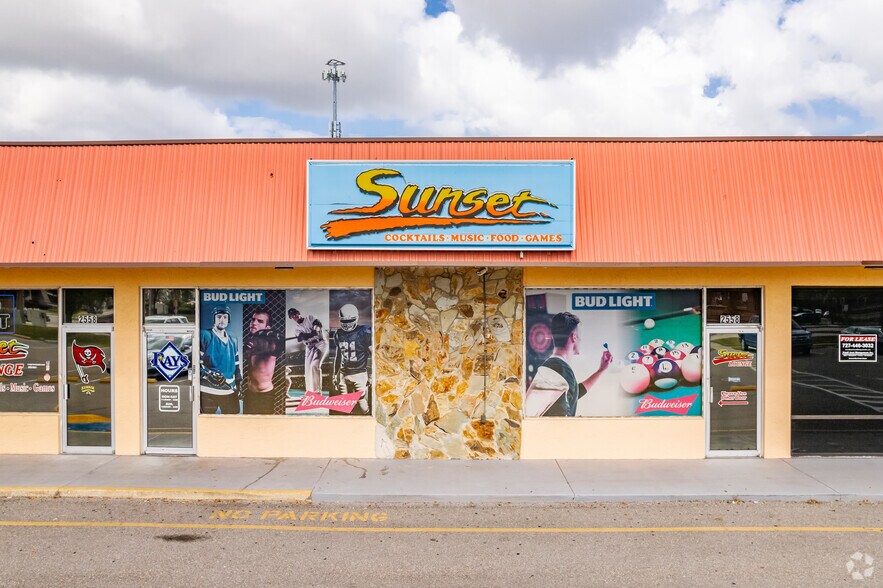 More Photos Of 2550-2576 Sunset Point Rd, Clearwater Unknown For Lease