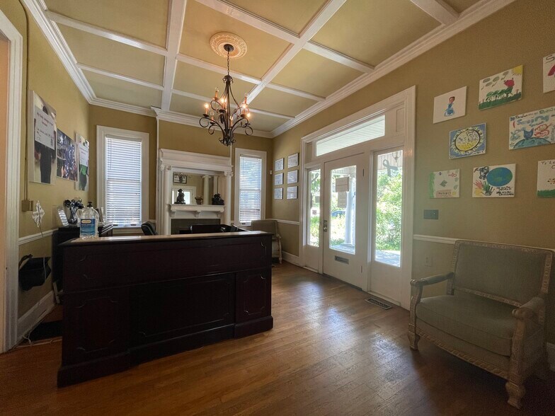 More Photos Of 2300 10th Ct, Birmingham Office Residential For Sale