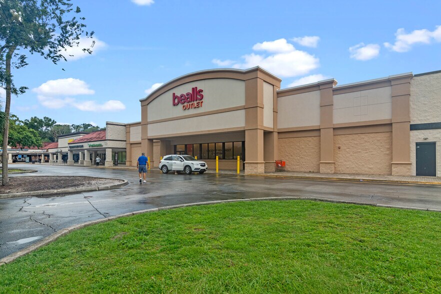 More Photos Of 1906-1998 State Road 44, New Smyrna Beach Freestanding For Lease