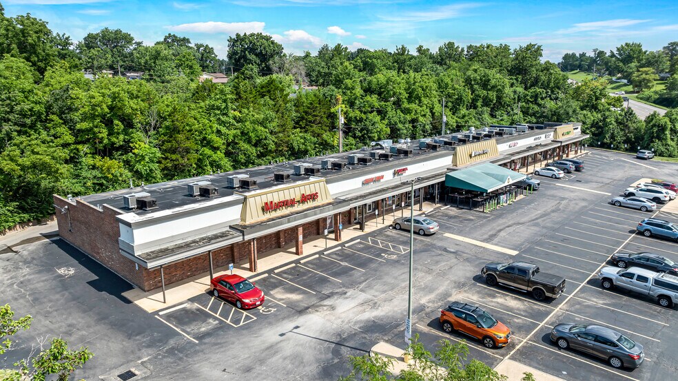 More Photos Of 4311-4345 Telegraph Rd, Saint Louis Storefront For Lease