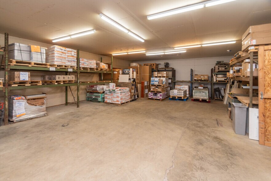 More Photos Of 1402 Route 300, Newburgh Showroom For Sale