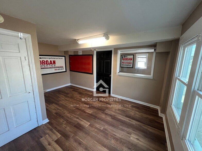 More Photos Of 917 E 8th St, Anderson Office For Lease