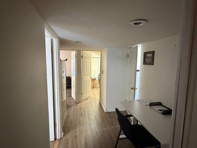 More Photos Of 8507 Forest City Rd, Orlando Office For Sale