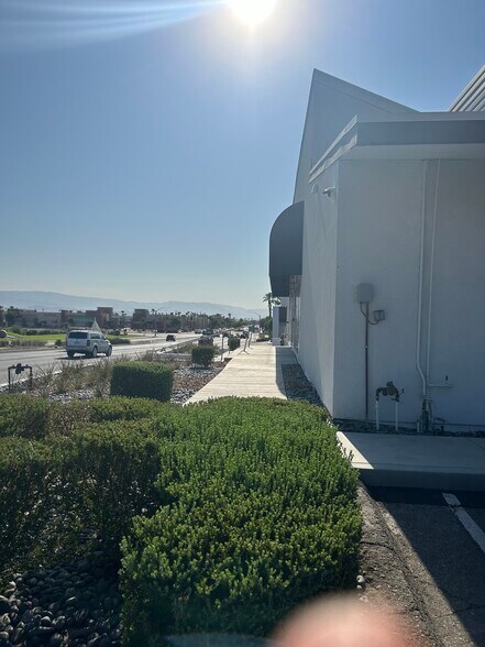 More Photos Of 4765 E Ramon Rd, Palm Springs Storefront Retail Office For Sale