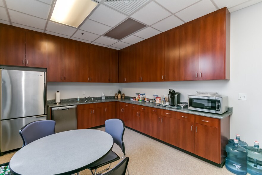 More Photos Of 1110 Tully Rd, Modesto Medical For Lease