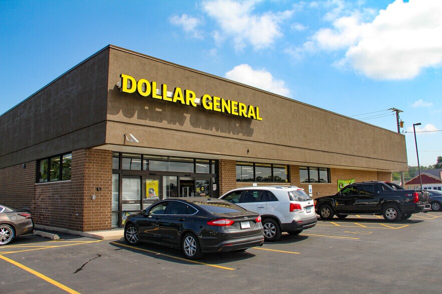 Primary Photo Of 626 River Oaks Dr, Calumet City Drugstore For Sale