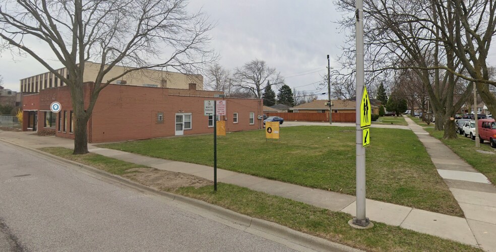More Photos Of 7848 Lincoln Ave, Skokie Office Residential For Sale