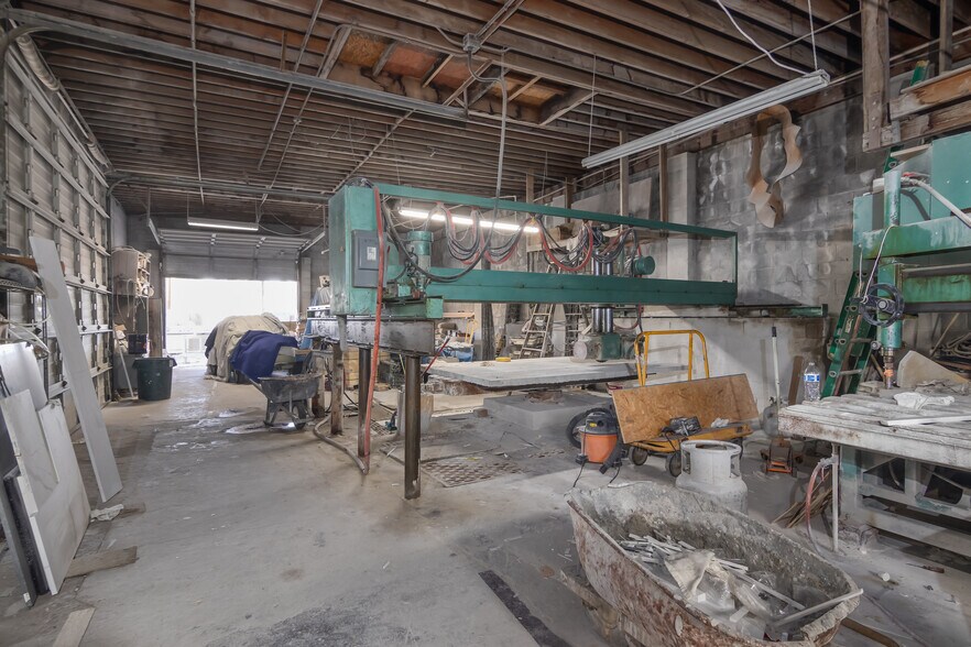 More Photos Of 6160 Sepulveda Blvd, Van Nuys Warehouse For Sale