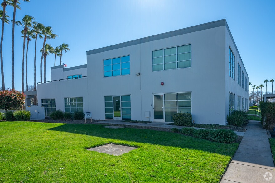 More Photos Of 3050 Fite Cir, Sacramento Unknown For Lease