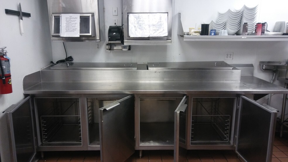 More Photos Of 11681 Westheimer Rd, Houston Restaurant For Sale