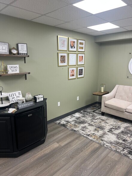 Primary Photo Of 1521-1611 Losey Blvd S, La Crosse Freestanding For Lease