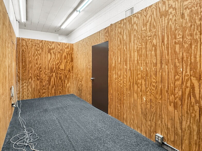 More Photos Of 920 S Atlantic Blvd, Los Angeles Office For Sale