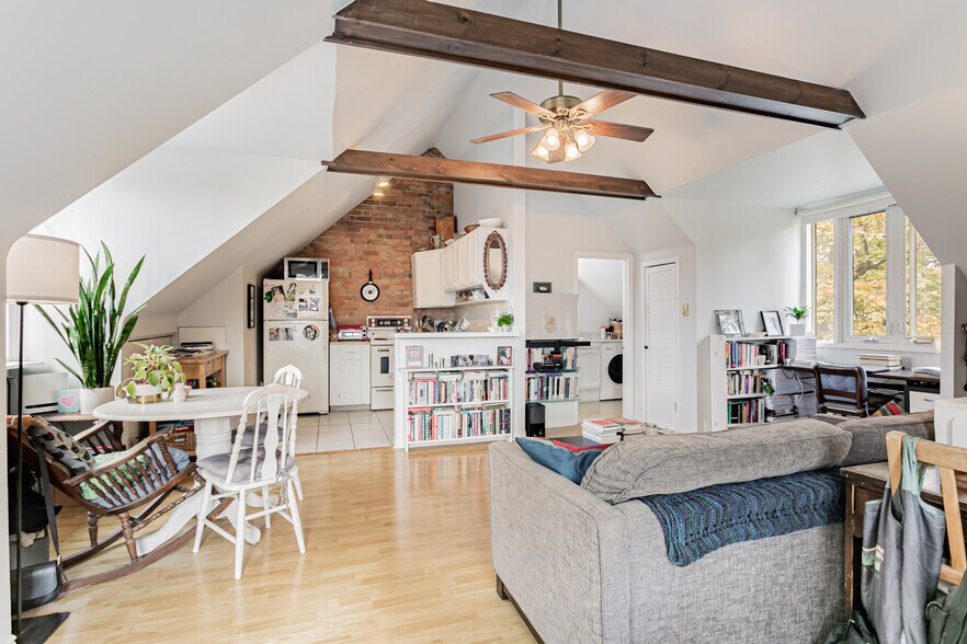 More Photos Of 164 Sunnyside Av, Toronto Multifamily For Sale