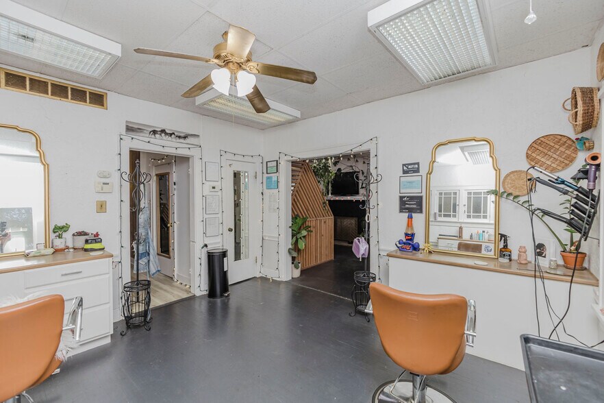 More Photos Of 2808 E Douglas Ave, Wichita Storefront Retail Office For Sale