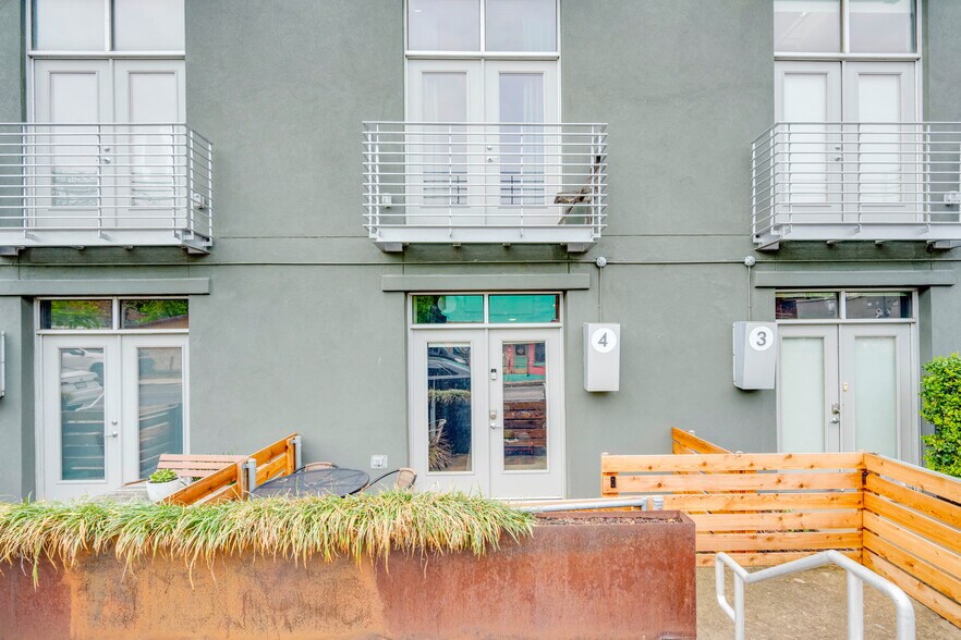 Primary Photo Of 1305 E 6th St, Austin Office For Lease