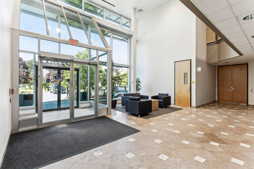 More Photos Of 5705 Cancross Ct, Mississauga Office For Sale