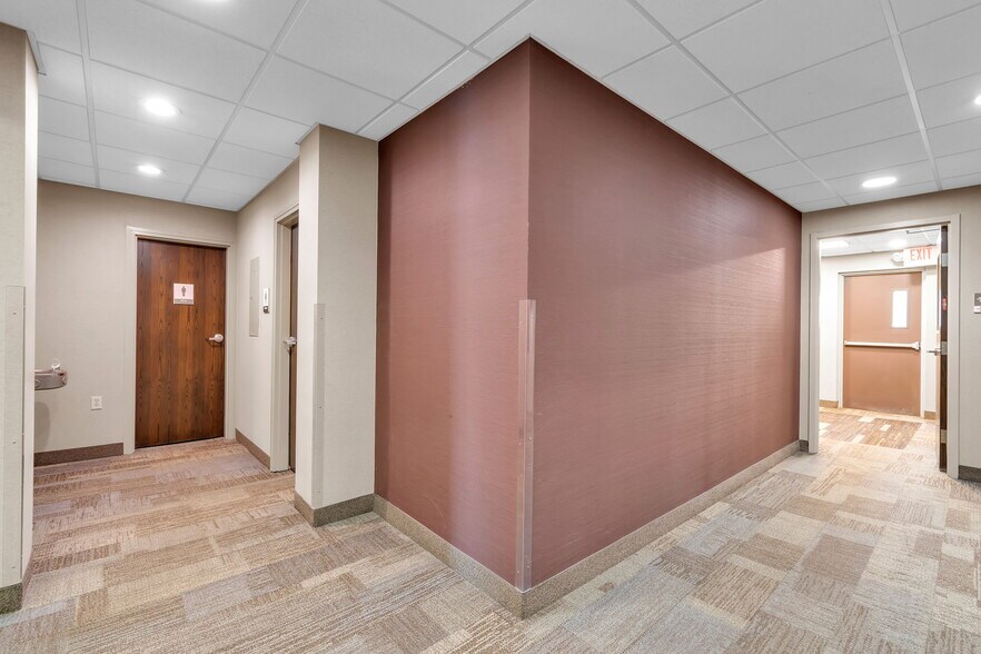 More Photos Of 4511 Harlem Rd, Amherst Office For Lease