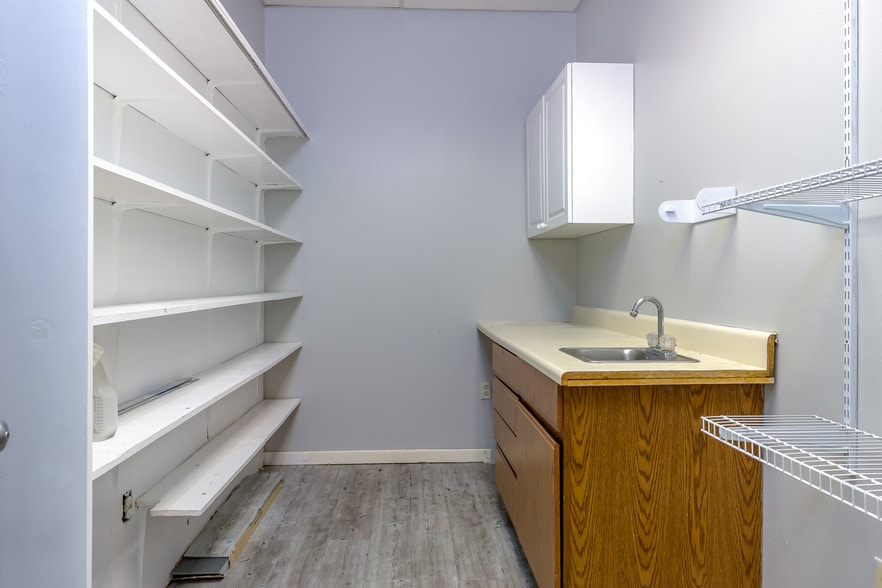 More Photos Of 5701 Overseas Hwy, Marathon Medical For Sale