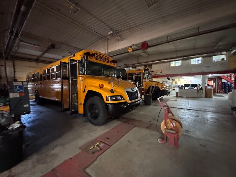 More Photos Of 7765 Lakeport Rd, Chittenango Warehouse For Lease