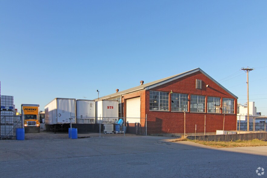More Photos Of 4515 N 2nd St, Saint Louis Industrial For Sale