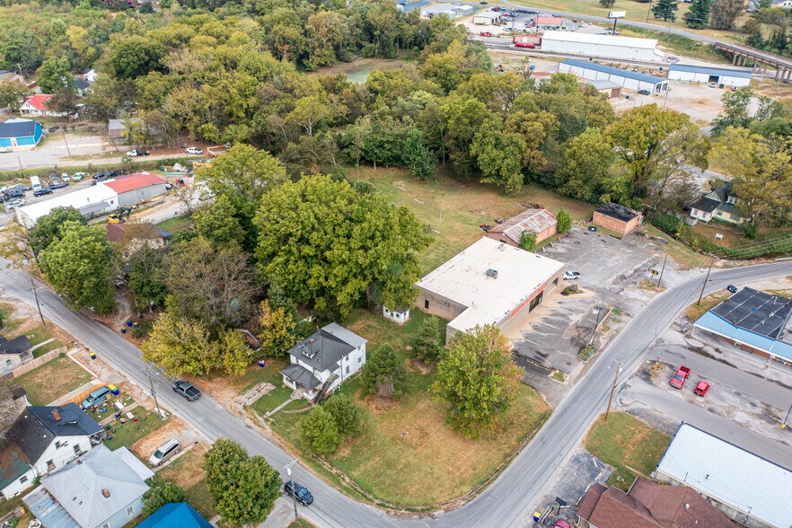 More Photos Of 100 Hopkinsville St, Russellville Freestanding For Sale
