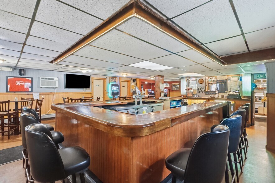 More Photos Of 225 Owego Turnpike, Waymart Specialty For Sale