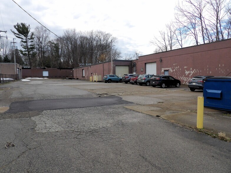 More Photos Of 8624 Station St, Mentor Warehouse For Sale