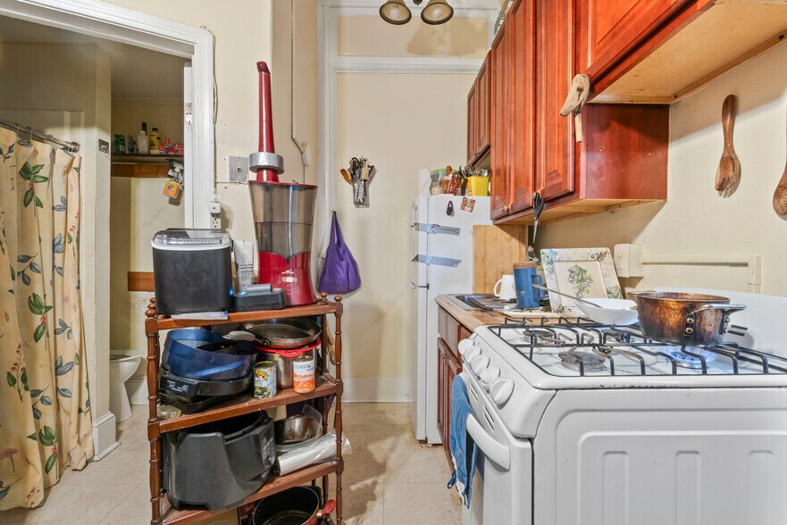 More Photos Of , Baltimore Multifamily For Sale