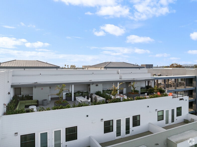 More Photos Of 6838-6874 Northbank Dr, Ventura Apartments For Lease