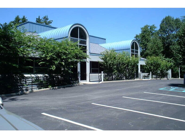 More Photos Of 449 N State Rd, Briarcliff Manor Village Medical For Lease