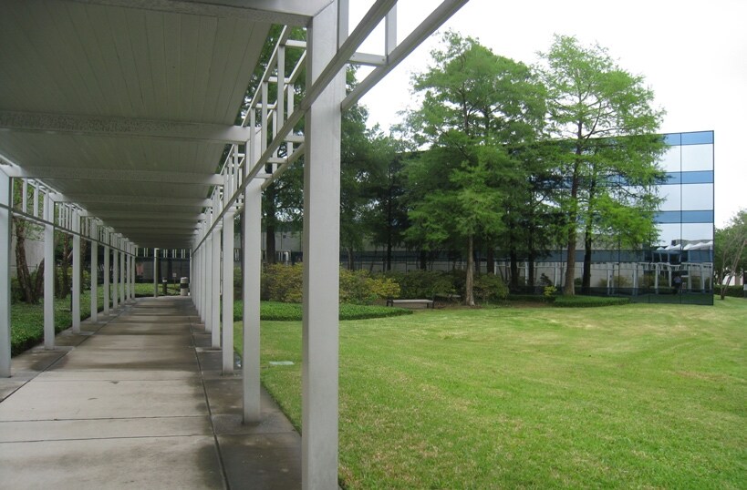 More Photos Of 16840 Buccaneer Ln, Clear Lake City Medical For Lease